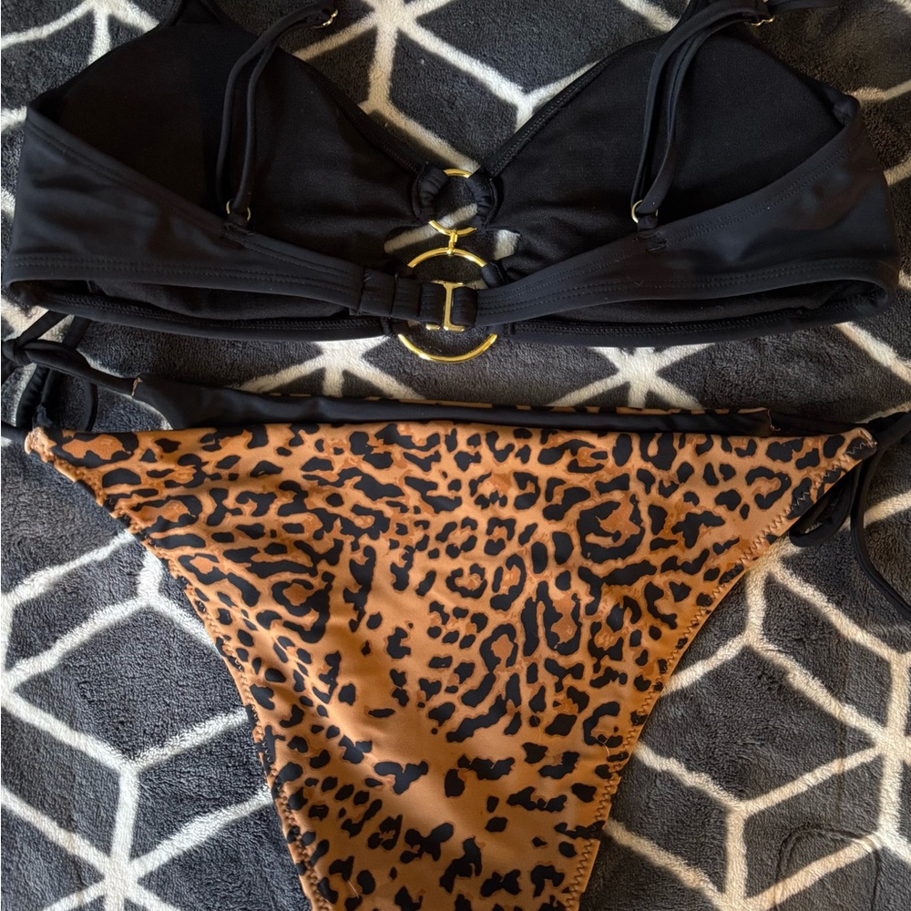Sports Illustrated Black & Leopard Print Bikini Set - Picture 5 of 5